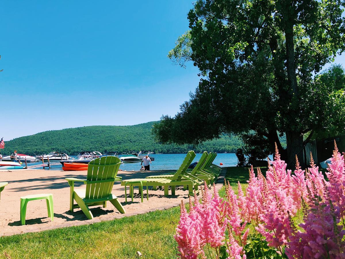 Shore Meadows Lodge Llc Lake George Exterior foto