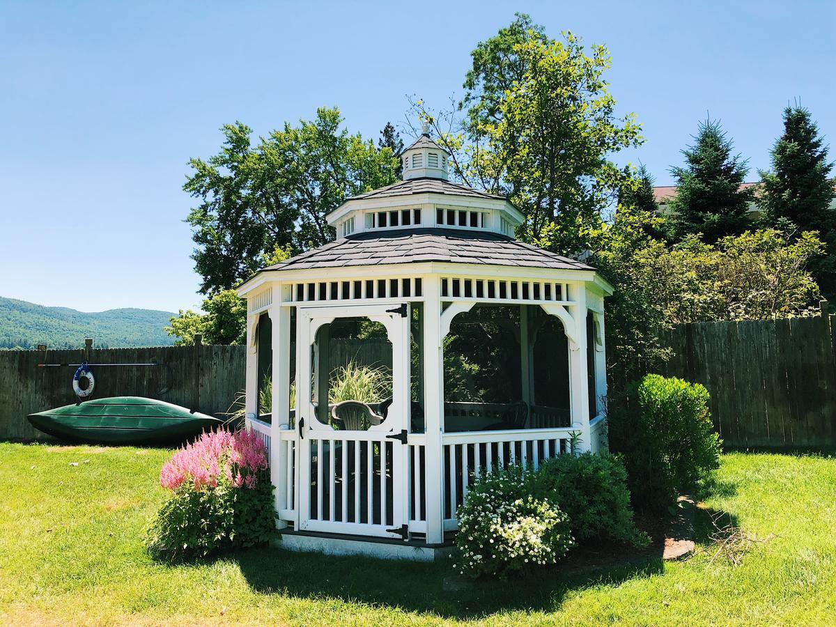 Shore Meadows Lodge Llc Lake George Exterior foto